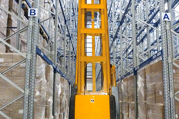 窄巷道（VNA）高架橫梁（liáng）式（shì）托盤貨架（jià）