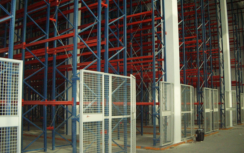 窄巷道重型（xíng）貨架